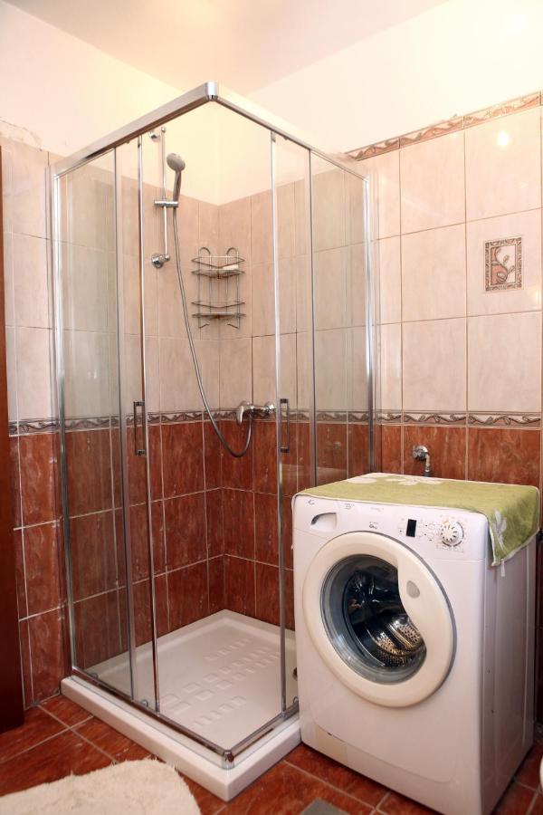 Rooms Torcello - With Shared Bathroom Portoroz Exterior photo